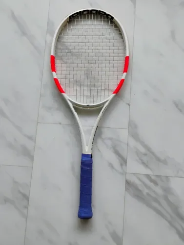 Raquete Babolat Pure Strike cabeça 97 grip L3 310g