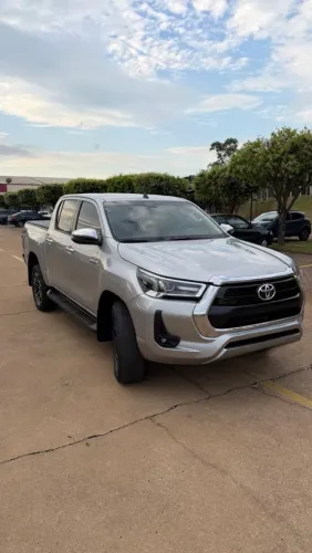 Toyota Hilux CD SRV 4X4 2.8 TDI Diesel Aut. 2021