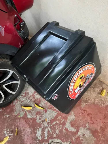 Vendo caixa baú para entrega 140L