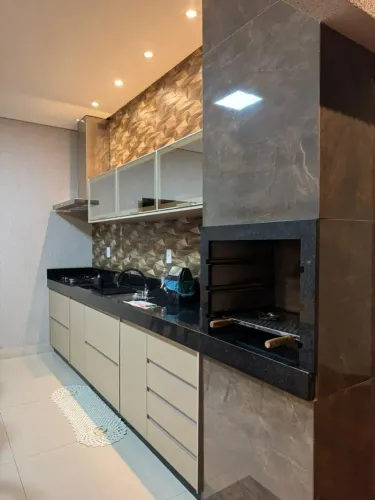 Casa 3 Suítes 186 Mobiliada e Decorada