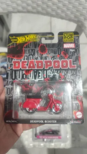 hot wheels premium deadpool scooter novo