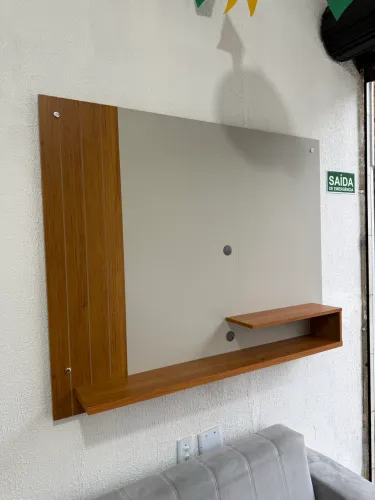 Painel para Tv até 43 polegadas novo disponível