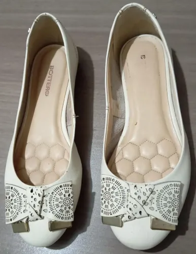 Sapatilha de Couro Bottero - Elegância e Conforto | Tam. 38 <br>