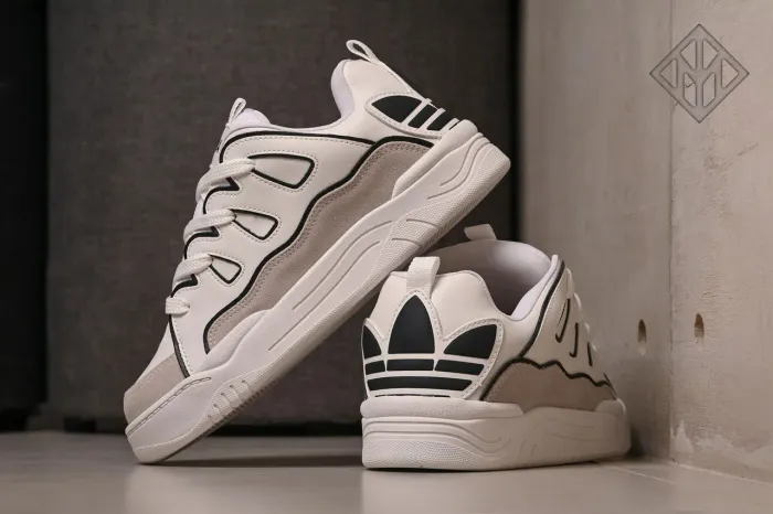 TÊNIS ADIDAS IMPORT 