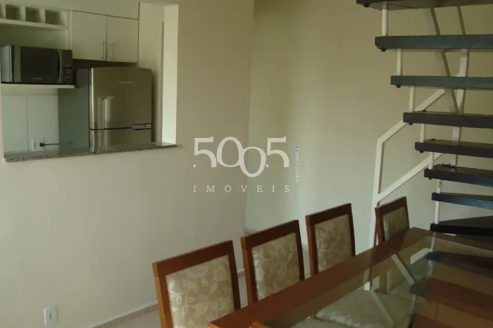 Apartamento duplex à venda no Edifício Ilha de Capri com 100m² de área útil. Com 2 dormitó