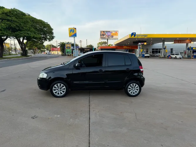 Volkswagen Fox Plus 1.0mi/ 1.0mi Total Flex 8V 4P 2009