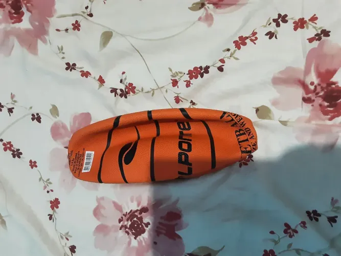 Bola novinha de basquete. Marca: Dalponte ( quadra fechada )