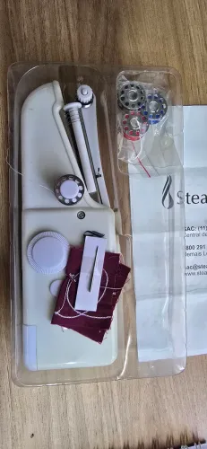 Mini máquina de costura steammax
