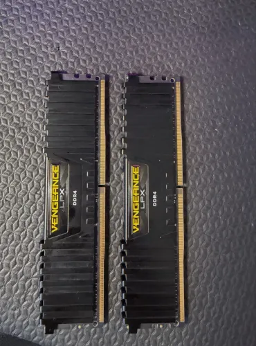 Memoria ram 16gb ddr4 corsair