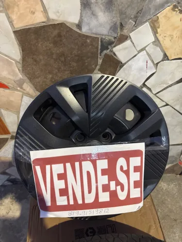 Jante aro 15 com calotas e pitos