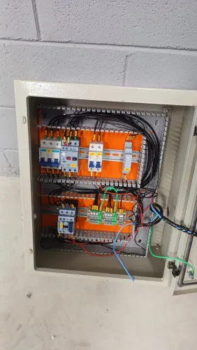 Painel elétrico bomba de água chacara piscina