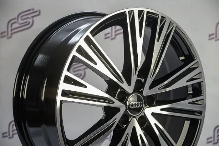 Roda Audi SQ5 2020 Preto Diamantado Brilhante 5x112 - 20x8,5 Offset 43 (Nv)