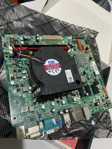 Vendo Kit core i5 3330 3a geração 8 giga de memória placa mãe 1155 Lenovo com serial