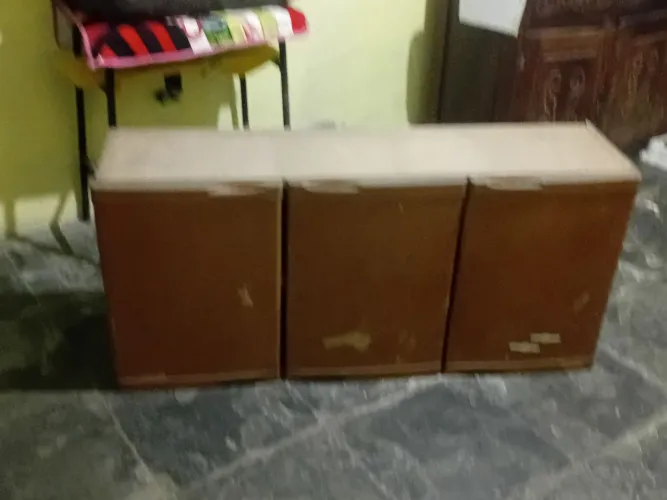 Vendo armário de ferro 3 portas 
