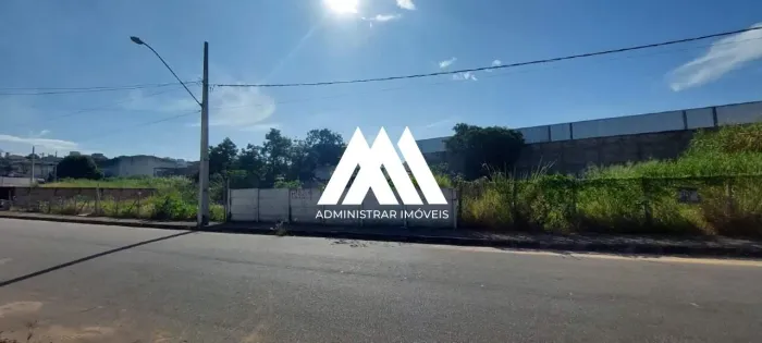 Vendo lote em Itaúna com 554m² de boa topografia em ótima localização