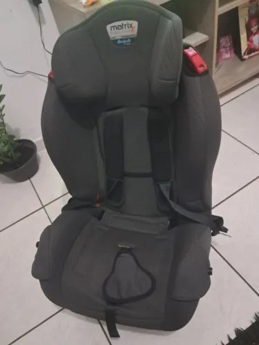 Cadeirinha/Bebê conforto * para automóvel.