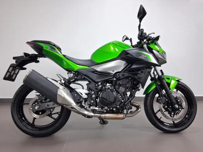 KAWASAKI Z500