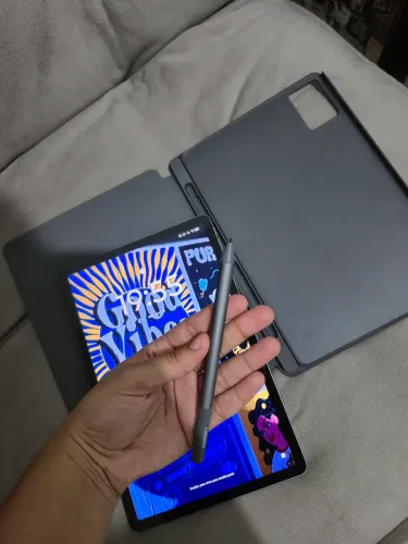 Tablet Lenovo-Idea Tab com Capa e Caneta 4GB RAM 128GB