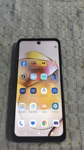 CELUULAR  MOTOROLA G 73