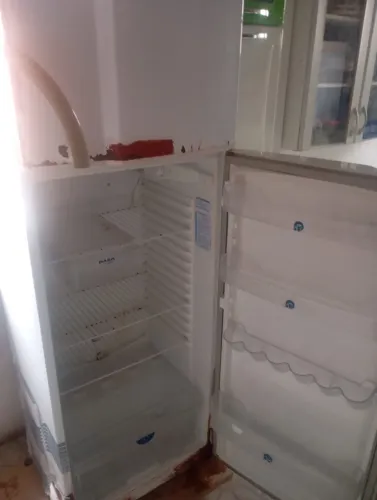 Vende-se geladeira