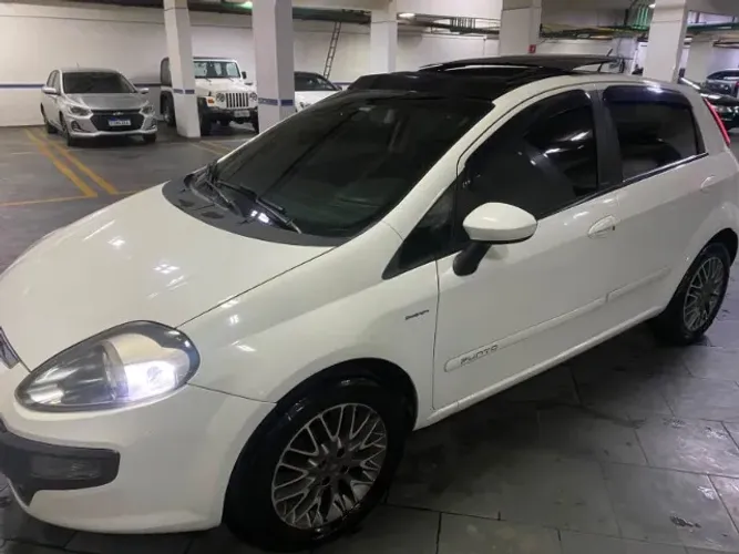 Fiat Punto Essence 1.6 Flex 16V 5P 2013