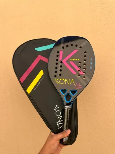 Raquete de Beach tennis Kona Gladiador 2024 André Baran 3k com Selo