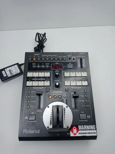 Mixer Roland Edirol V8 Analógico *no estado