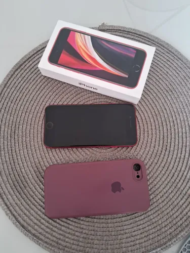 Vendo Iphone SE de segunda geração. R$ 500,00