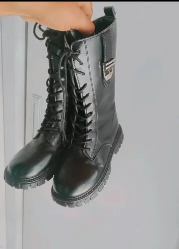Botas