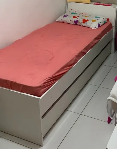 Cama solteiro com auxiliar