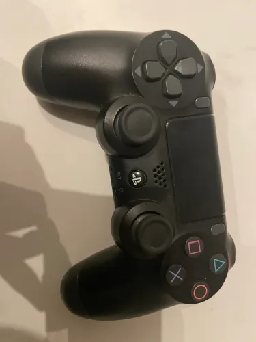 playstation 4 slim novo 1TB com 1 controle e jogos