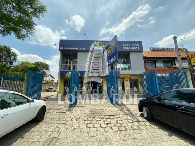 Ótima sala 35 m2 em conjunto comercial no Pinheirinho próximo de bancos, farmácias, lojas,