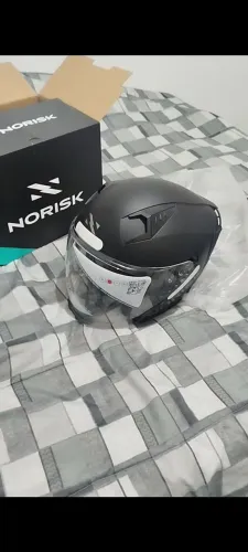 Capacete norisk aberto