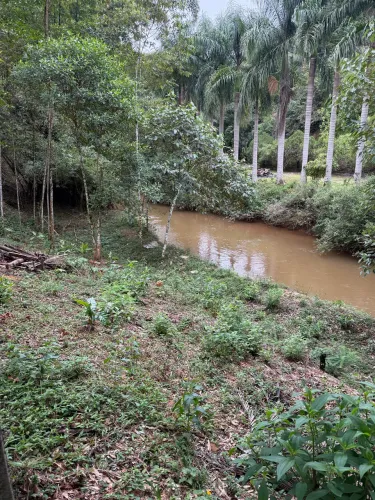 MARECHAL FLORIANO - Chácara / Terreno com Riacho passando dentro.