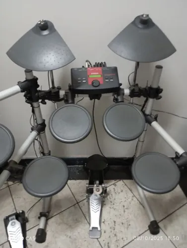 Bateria eletrônica Yamaha