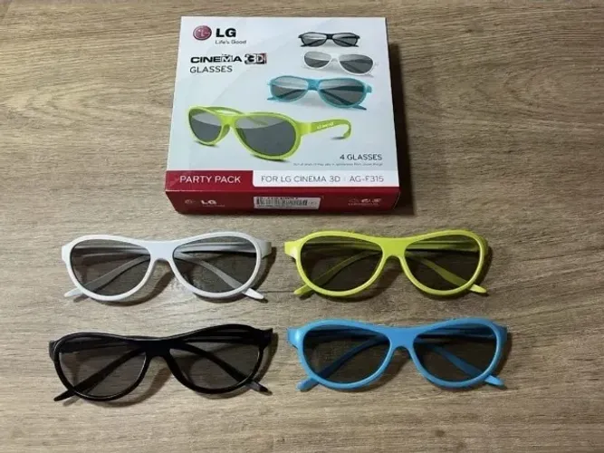 Caixa com 4 Unidades Óculos 3D LG
