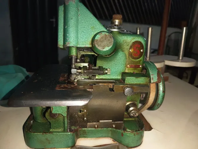 Maquina de costura