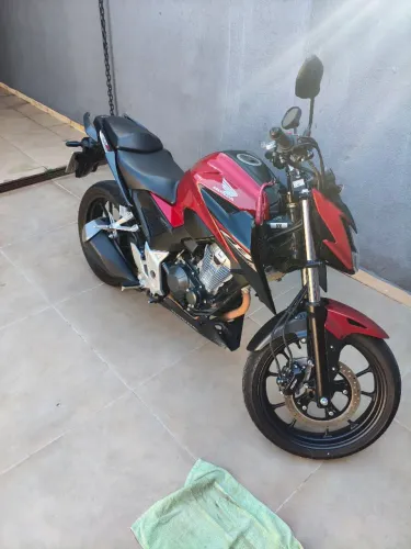 Cb300 f 2025