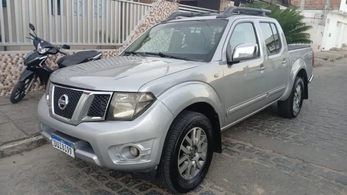 Nissan Frontier SL CD 4X4 2.5tb Diesel AUT 2015