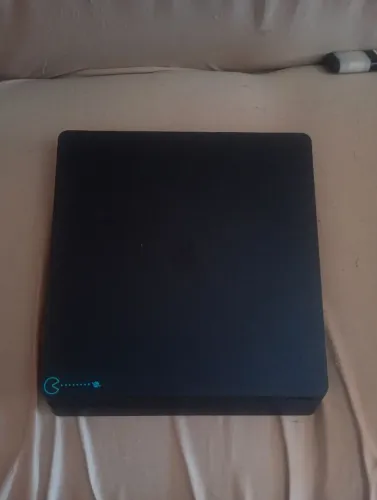 Playstation 4 semi novo
