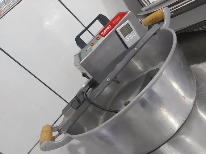 Panela mexedora 21l saro