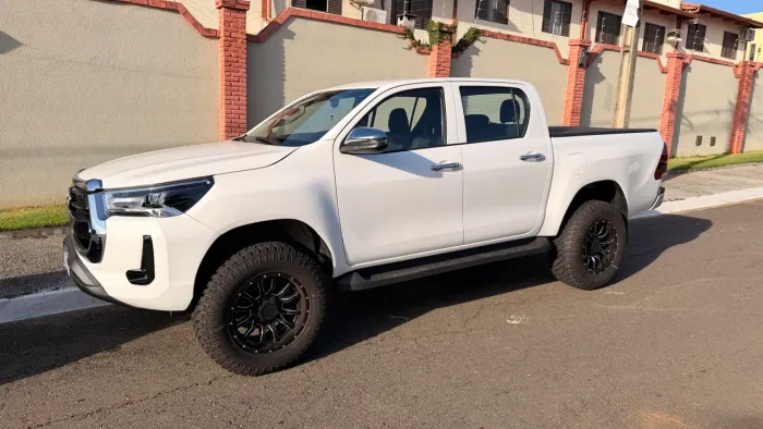 Toyota Hilux CD SR 4X4 2.8 TDI Diesel Aut. 2021