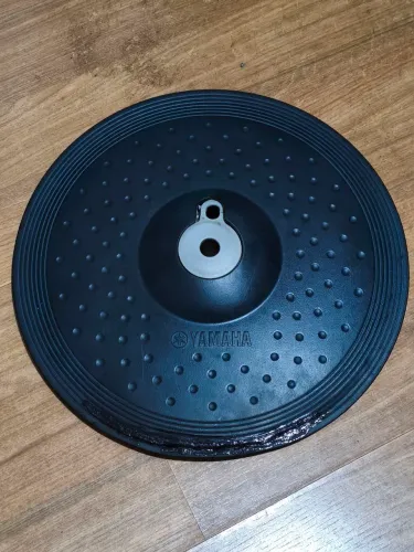 Pad Yamaha PCY Com Detalhe