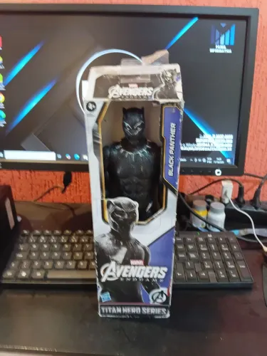 Boneco pantera negra 30 cm marvel