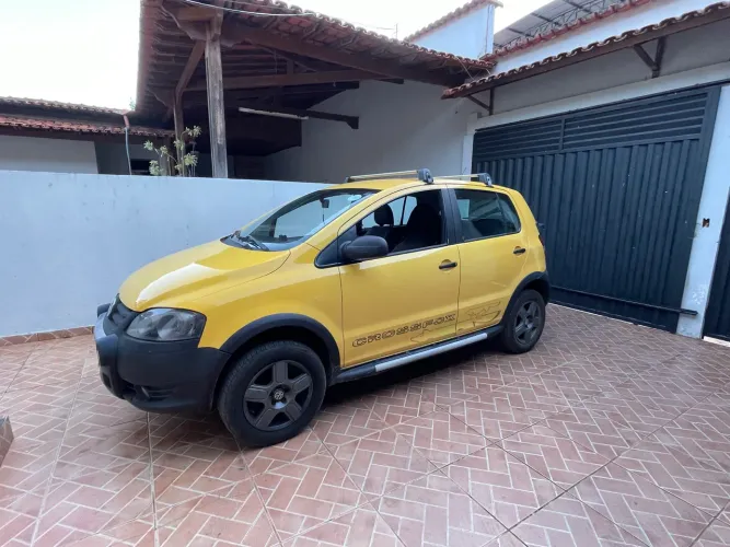 Volkswagen Crossfox 1.6 MI Total Flex 8V 5P 2009