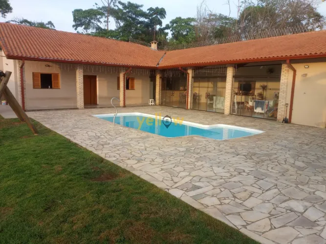 Casa em Condomínio Fechado em Astro Verde - Santa Isabel, SP