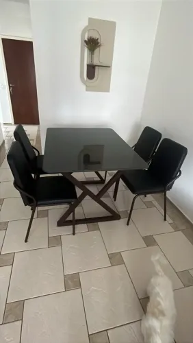 Conjunto de mesa de jantar 4 lugares