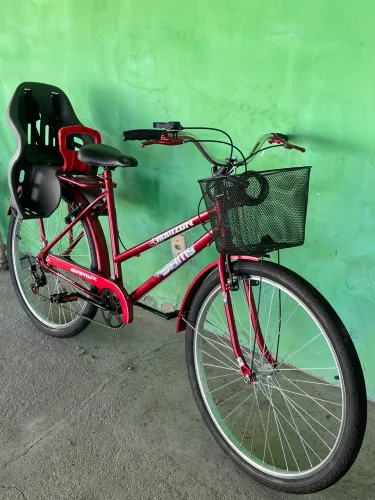 Bicicleta passeio Cairu Genova R26 vermelha.