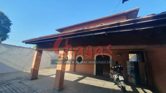 ALUGA-SE | SOBRADO RESIDENCIAL OU COMERCIAL | CENTRO