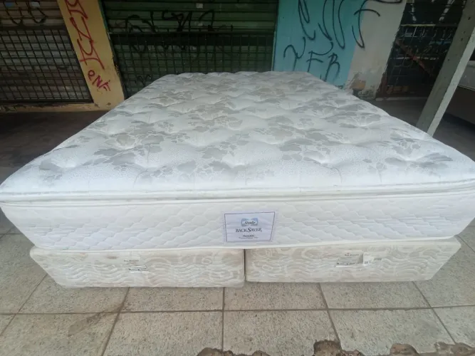 Cama box Queen size colchão sealy molas ensacadas bambu 
